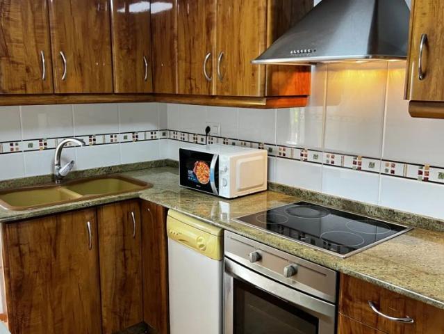 Room in a shared 4 bedroom apartment for rent in La Creu Coberta, Valencia, perfect for professionals and students
