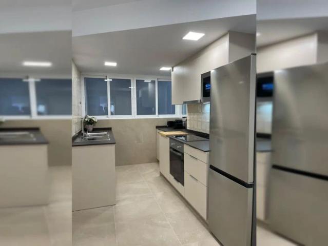 Room in a shared 4 bedroom apartment for rent in La Creu del Grau with independent key