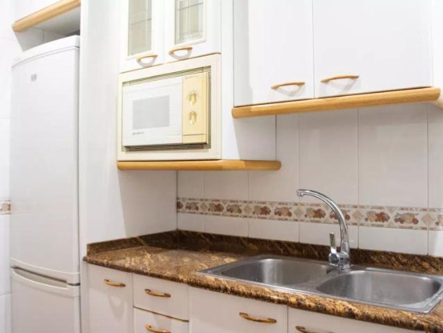 Room in a shared 4 bedroom apartment for rent in La Dreta de l'Eixample, Barcelona