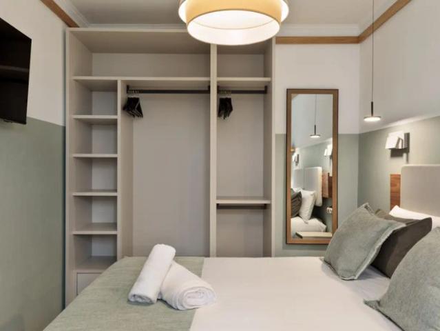 Room in a shared 4 bedroom apartment for rent in la Dreta de l'Eixample