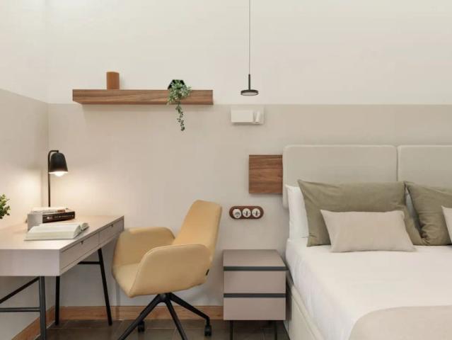 Room in a shared 4 bedroom apartment for rent in La Dreta de l'Eixample