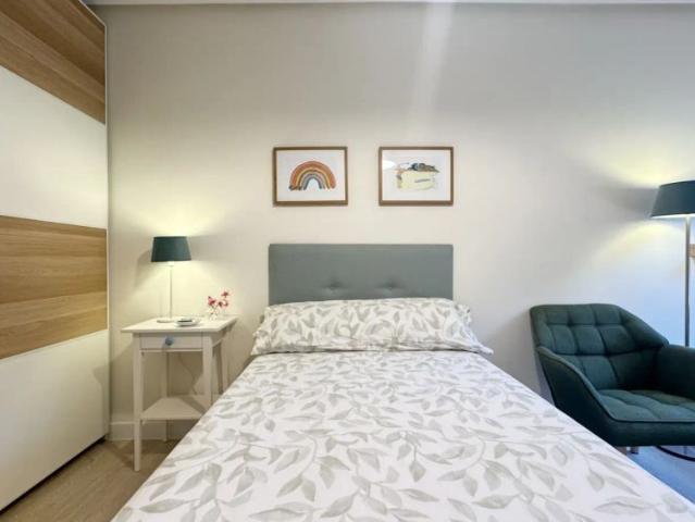 Room in a shared 4 bedroom apartment for rent in La Peña