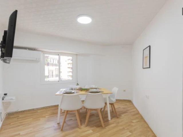 Room in a shared 4 bedroom apartment for rent in Mont Olivet