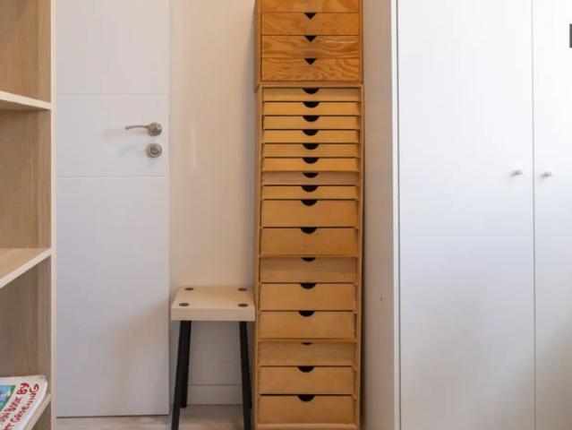 Room in a shared 4 bedroom apartment for rent in Moscardó, Madrid Females only, Professionals and Students