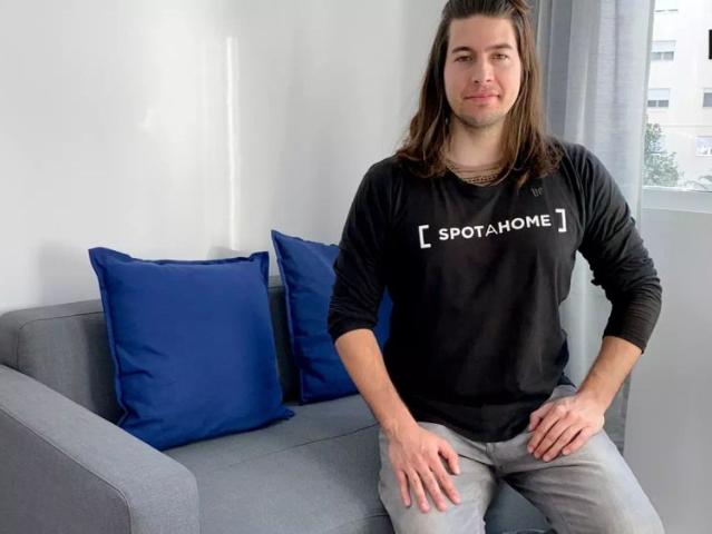 Room in a shared 4 bedroom apartment for rent in Mestalla, all bills included
