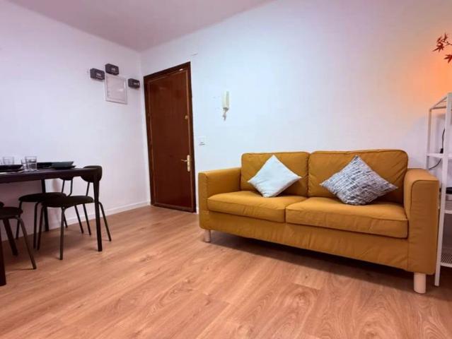 Room in a shared 4 bedroom apartment for rent in San Diego perfect for students and professionals