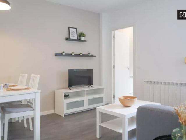Room in a shared 4 bedroom apartment for rent in San Isidro, no restrictions