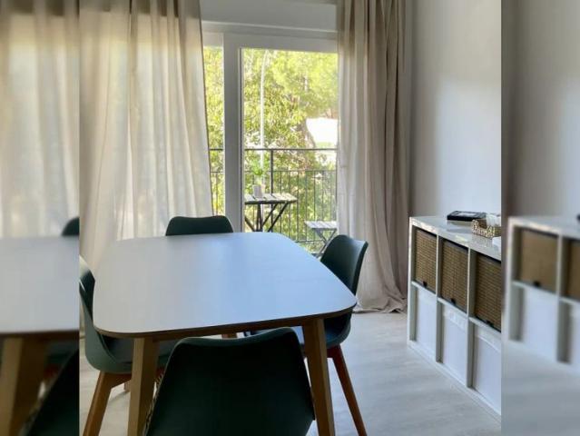 Room in a shared 4 bedroom apartment for rent in San Isidro, professionals only