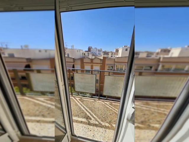 Room in a shared 4 bedroom apartment for rent in San Vicente del Raspeig, bills included
