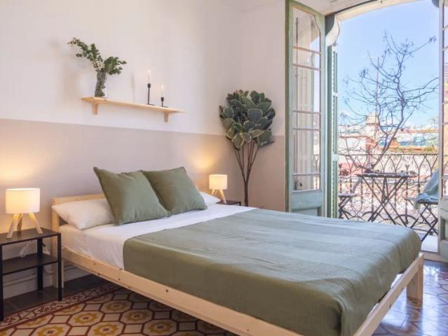 Room in a shared 4 bedroom apartment for rent in Sant Andreu