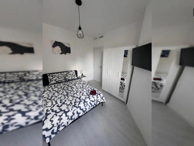 Room in a shared 4 bedroom apartment for rent in Sant Antoni