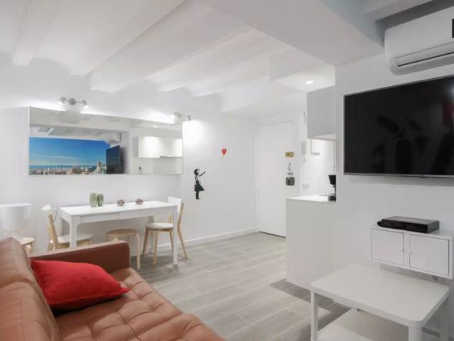 Room in a shared 4 bedroom apartment for rent in Sant Pere Santa Caterina i la Ribera