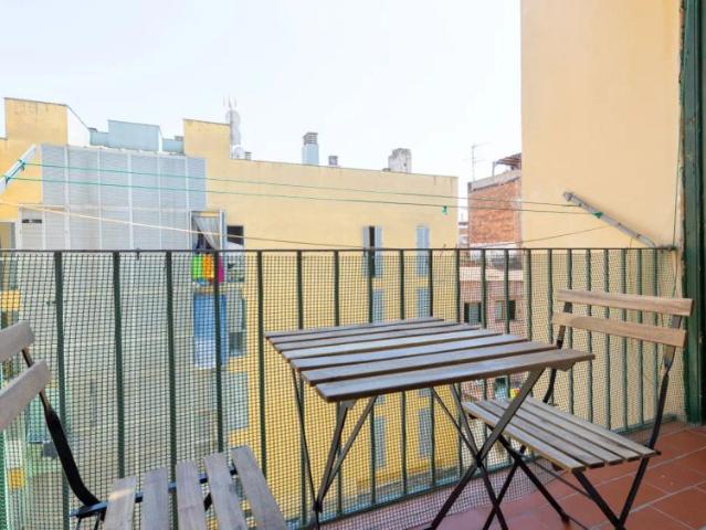 Room in a shared 4 bedroom apartment for rent in Sant Pere Santa Caterina i la Ribera