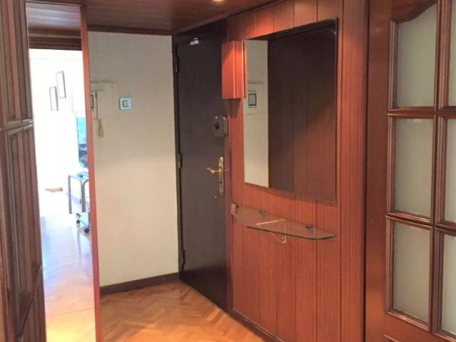 Room in a shared 4 bedroom apartment for rent in Sants