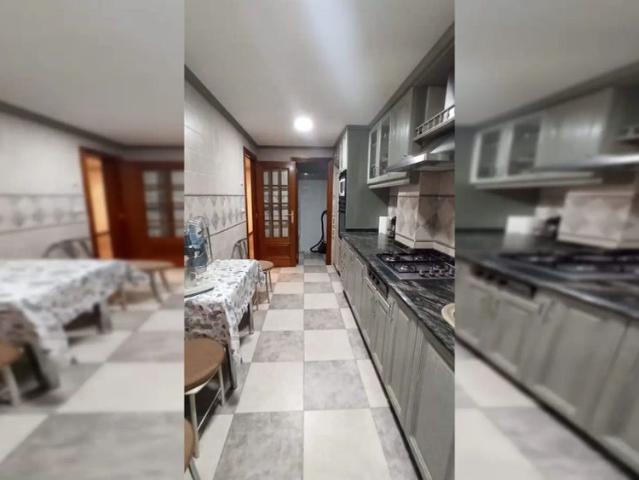 Room in a shared 4 bedroom apartment for rent in Patraix, perfect for professionals
