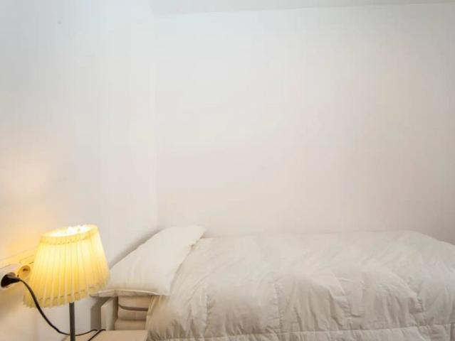 Room in a shared 4 bedroom apartment for rent in Pajaritos