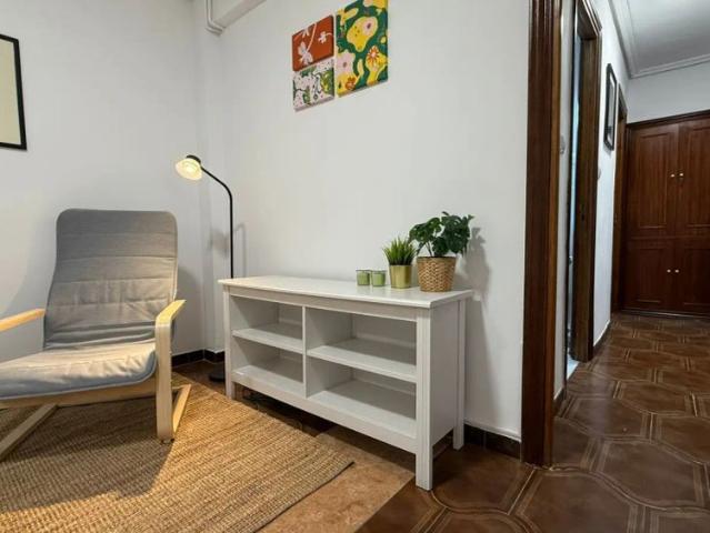 Room in a shared 4 bedroom apartment for rent in Peñagrande perfect for professionals