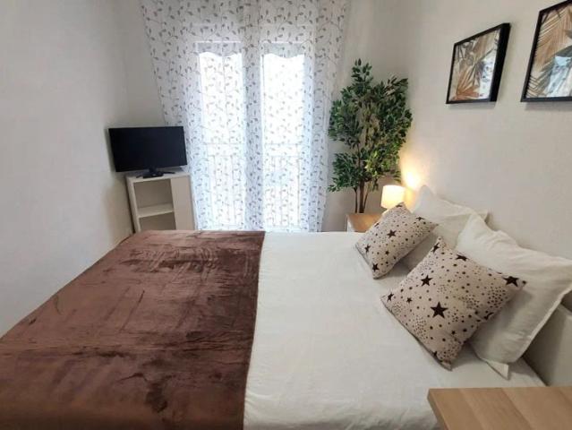 Room in a shared 4 bedroom apartment for rent in Prosperidad, bills included