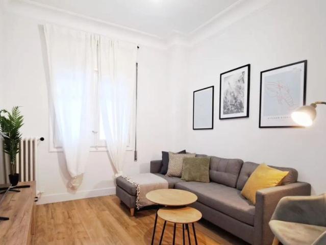 Room in a shared 4 bedroom apartment for rent in Zaragoza, all bills included