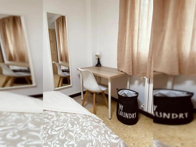 Room in a shared 4 bedroom apartment for rent in Zaragoza, only for males, professionals, and students