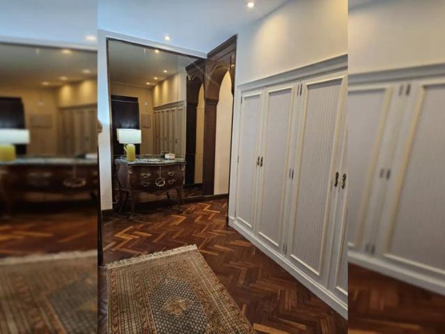 Room in a shared 4 bedroom apartment for rent in Zaragoza, professionals only