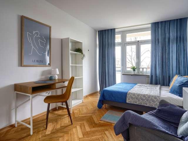 Room in a shared 4 bedroom flat for rent in Śródmieście