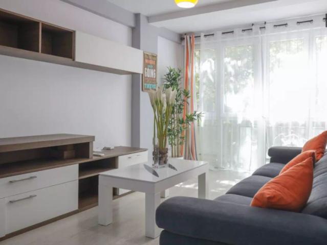 Room in a shared 5 bedroom apartment for rent in Alcalá de Henares