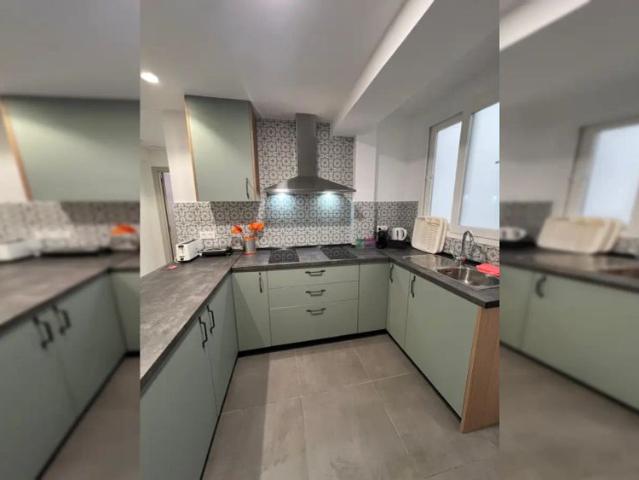 Room in a shared 5 bedroom apartment for rent in Alicante, all bills included