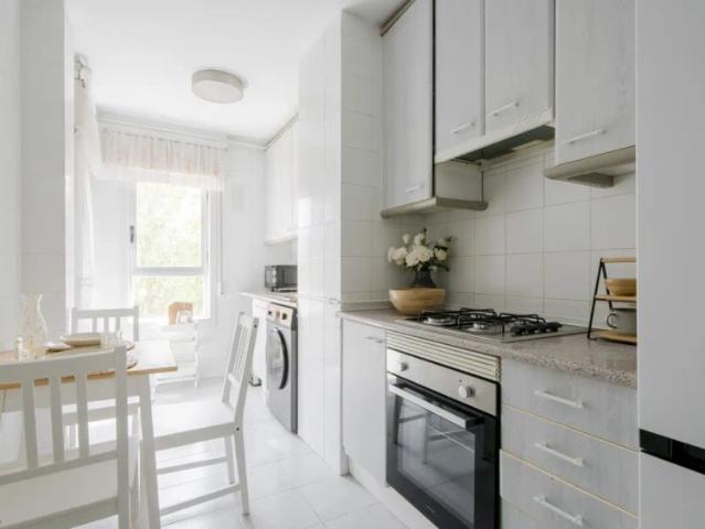 Room in a shared 5 bedroom apartment for rent in Almenara