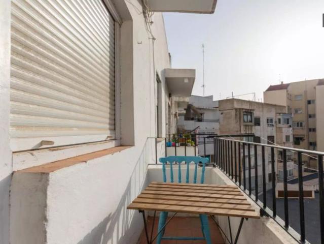 Room in a shared 5 bedroom apartment for rent in Benimaclet