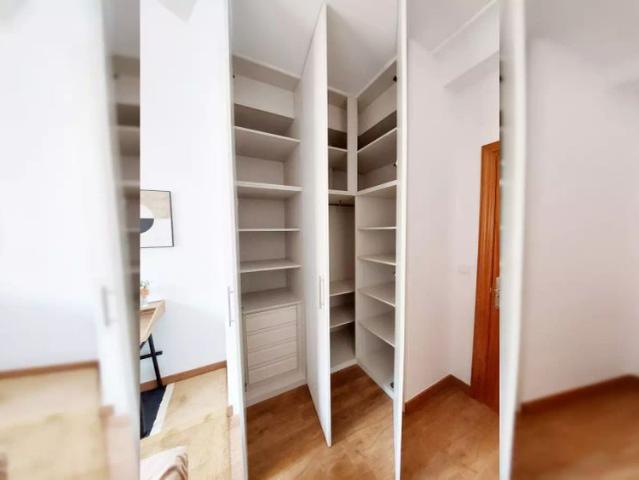 Room in a shared 5 bedroom apartment for rent in Delicias, all bills included
