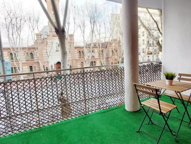 Room in a shared 5 bedroom apartment for rent in Delicias, all bills included