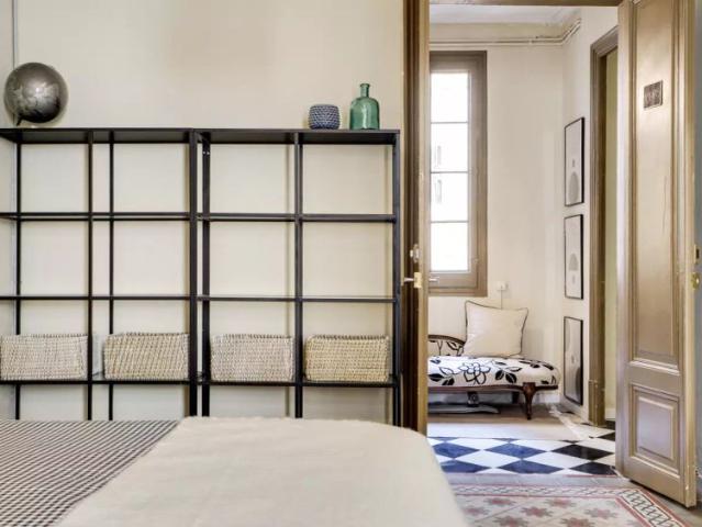 Room in a shared 5 bedroom apartment for rent in El Gotic