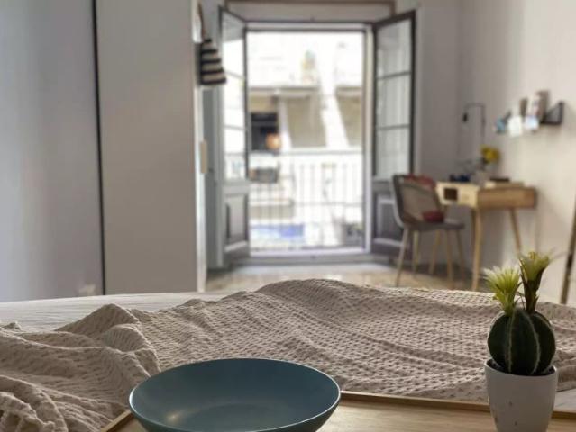 Room in a shared 5 bedroom apartment for rent in El Raval