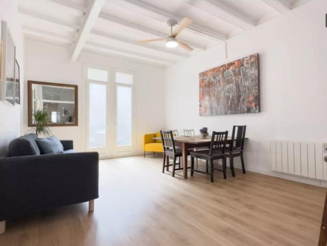 Room in a shared 5 bedroom apartment for rent in El Raval