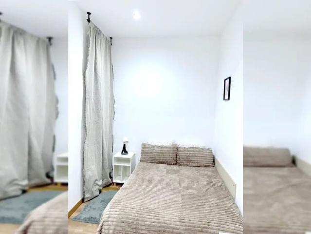 Room in a shared 5 bedroom apartment for rent in El Raval