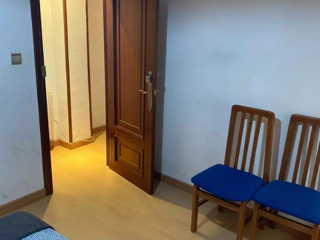 Room in a shared 5 bedroom apartment for rent in Els Orriols