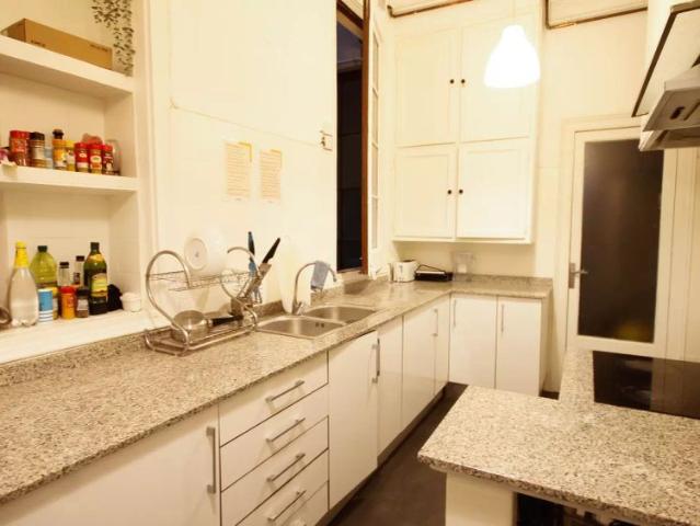 Room in a shared 5 bedroom apartment for rent in la Dreta de l'Eixample