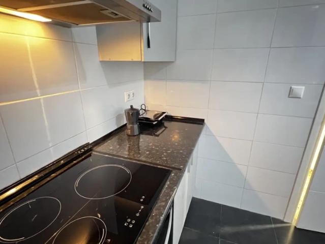 Room in a shared 5 bedroom apartment for rent in La Vega Baixa, professionals only