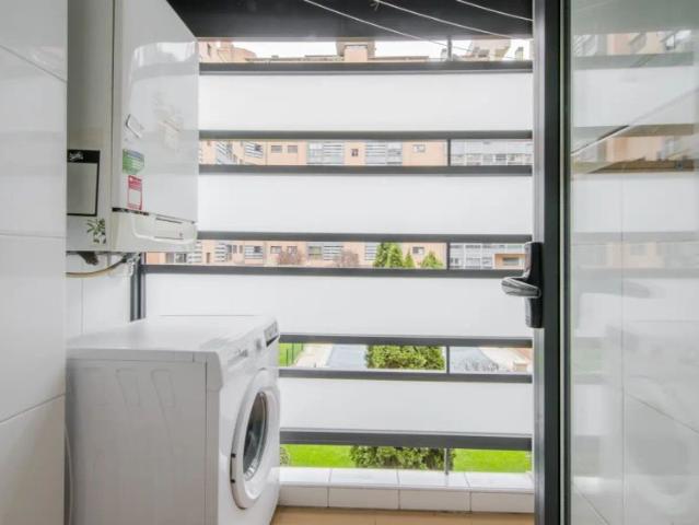 Room in a shared 5 bedroom apartment for rent in Legazpi