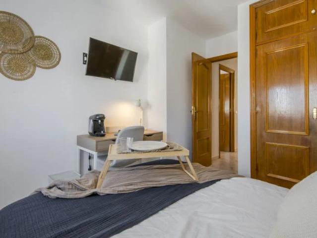 Room in a shared 5 bedroom apartment for rent in San Isidro