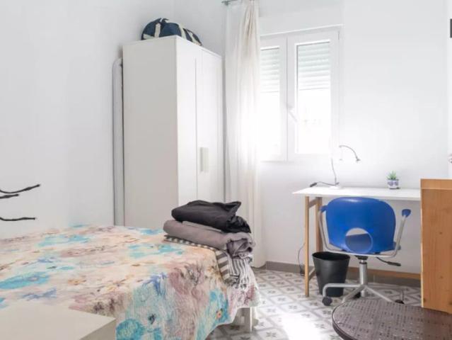 Room in a shared 5 bedroom apartment for rent in San Isidro, perfect for females and students