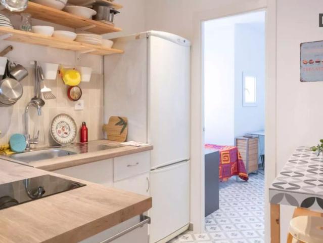 Room in a shared 5 bedroom apartment for rent in San Isidro, perfect for females and students