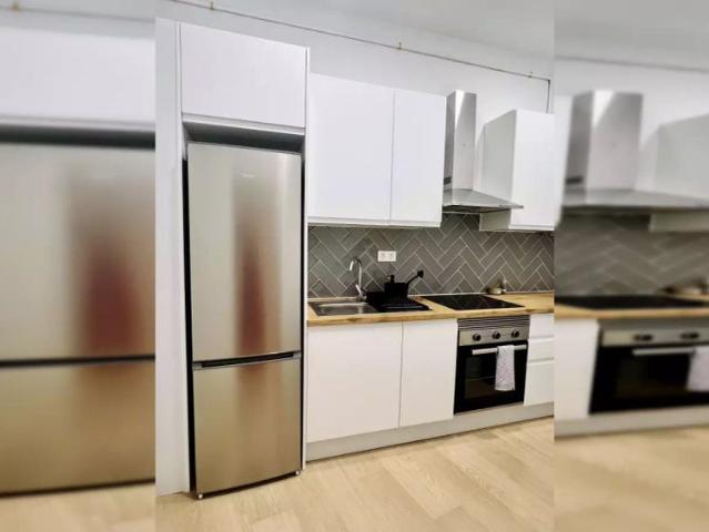 Room in a shared 5 bedroom apartment for rent in Palacio, no restrictions