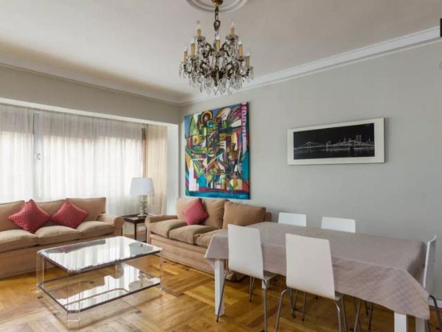 Room in a shared 5 bedroom apartment for rent in Prosperidad