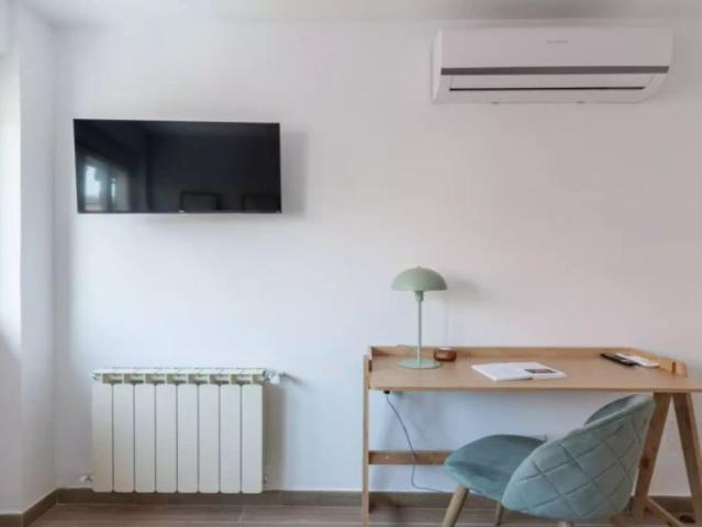 Room in a shared 5 bedroom apartment for rent in Puerta Bonita