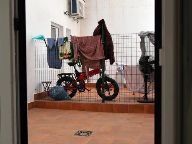Room in a shared 5 bedroom apartment for rent in Puerta del Ángel, professionals only