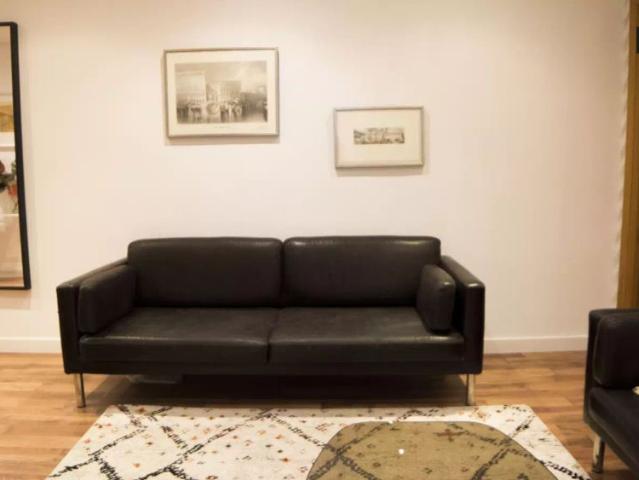 Room in a shared 5 bedroom apartment for rent in Ríos Rosas, professionals only