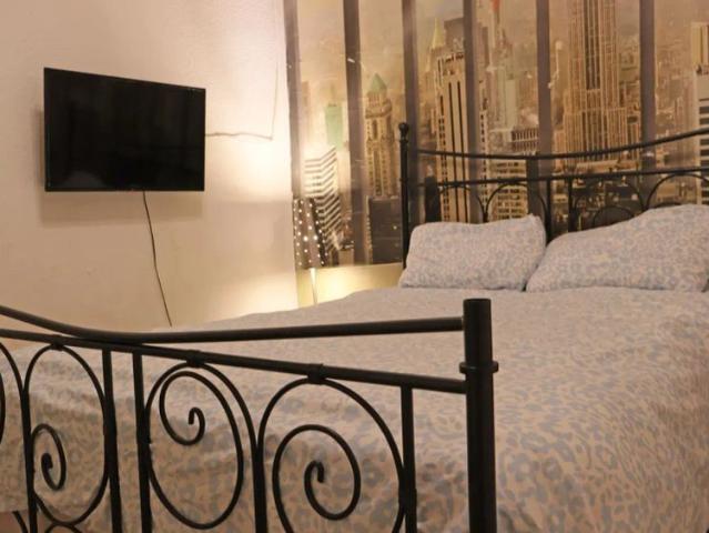 Room in a shared 5 bedroom apartment for rent in Universidad