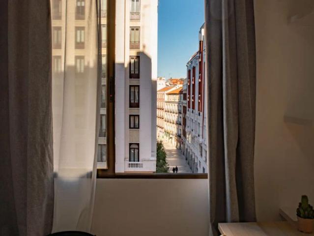 Room in a shared 5 bedroom apartment for rent in Universidad, all bills included